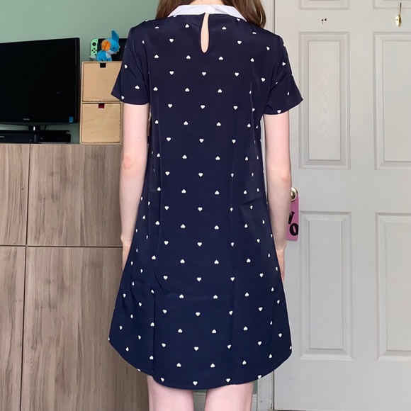 Peter Pan collar Dress with hearts all over 💙🤍 - Picture 2 of 7